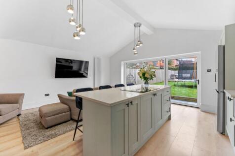 Kitchen/Living/Dining