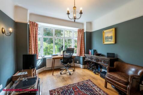 Sitting Room/Play Ro