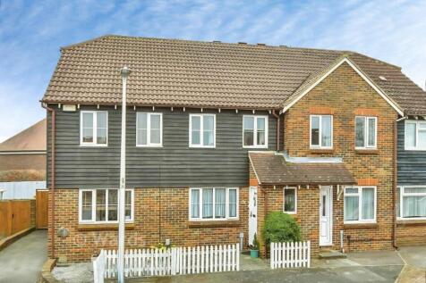 2-bed terraced on Carpenters Close Rochester ME1, £1,300/mo