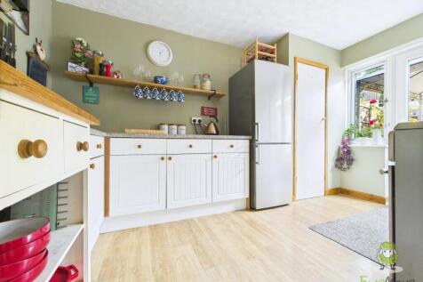 CAM01543G0-PR0135-STILL038