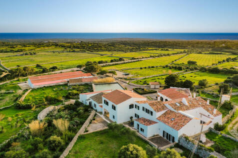Spectacular finca for sale with a lot of personality
