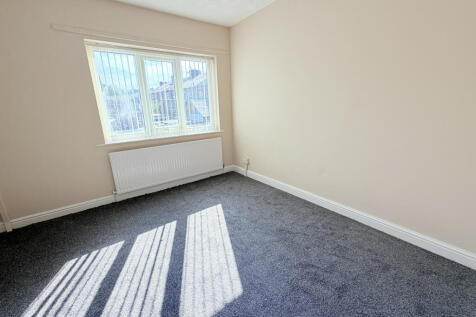 MANCHESTER, M18 photo 4
