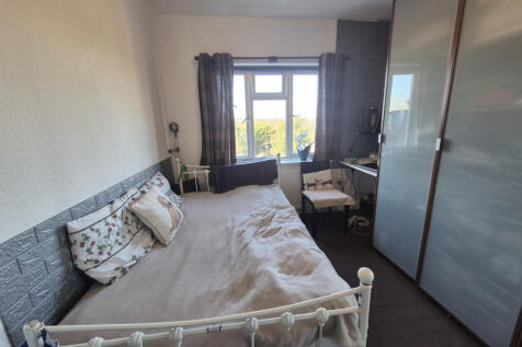 Brook Mews, Essex, IG7 photo 5