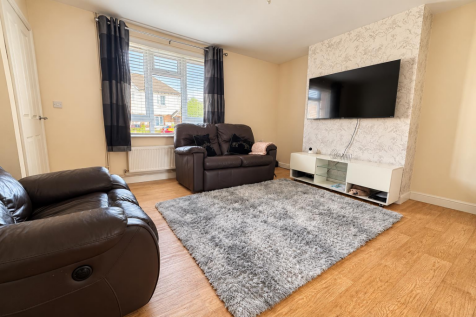 FURNISHED- Addison Road, Desborough, Kettering photo 4