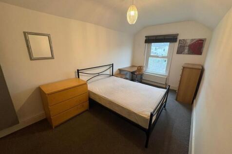 Room 4 new 1.jpg