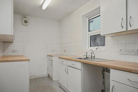 23 Warrenhouse Road, Brighton-le-Sand, Liverpool L22 6QN