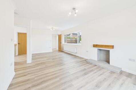 open plan lounge &amp; dining room
