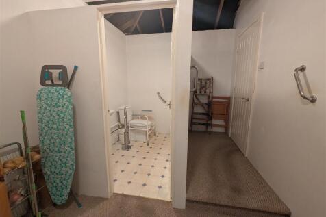 Garage/Storage