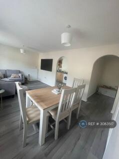 Cromwell Drive, Huntingdon, PE29 photo 3