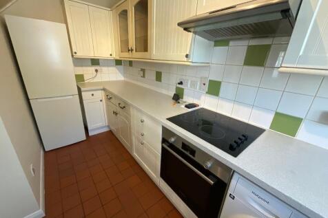 KITCHEN 12'9 x 6'2