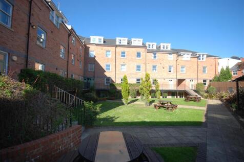 8-bed house on 1, Chapel Street, Leamington Spa, £4,600/mo