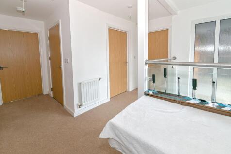 Stairs &amp; First Floor Landing