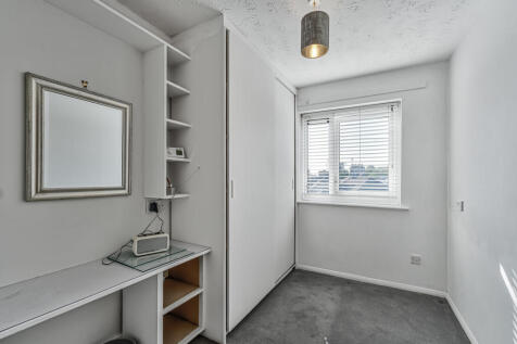 Flat_17__Carisbro...