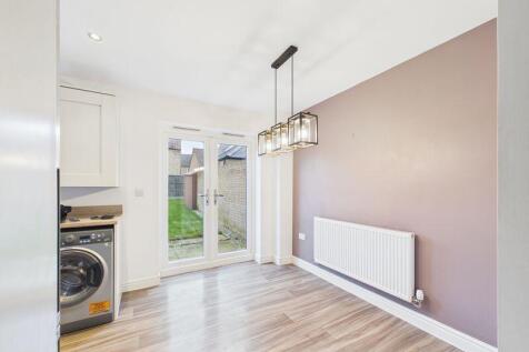 Hunnane Drive, Alconbury Weald photo 4
