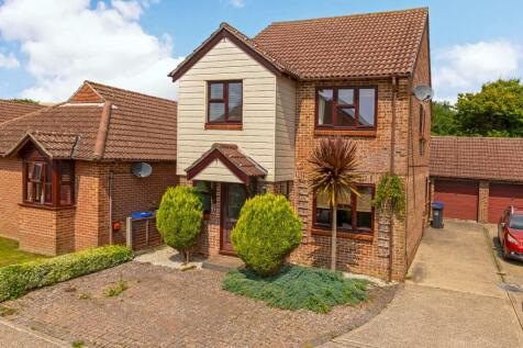 Lancing, BN15 - property photo