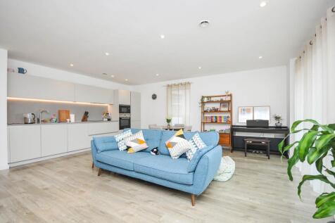 Open Plan Reception/