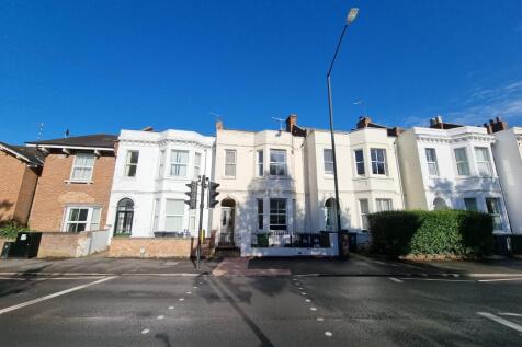8-bed terraced on 135 Tachbrook Road, Leamington Spa, £3,600/mo