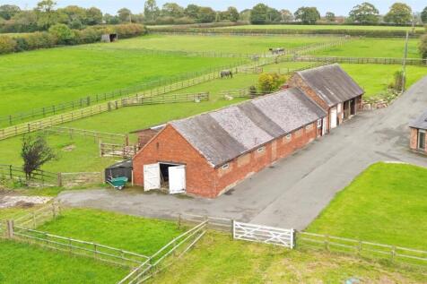 Barn (1).JPG