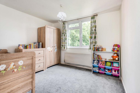 10 Bedroom 2