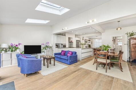 James_Anderson_-_Richmond_Park_Road_London__SW14_8