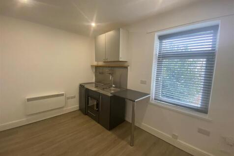 34 Tynewydd Road Flat 2 - kitchen.jpg