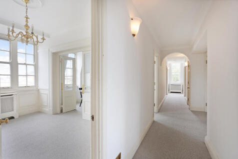 Flat 7, Westminster