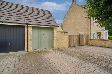 Garage/Parking