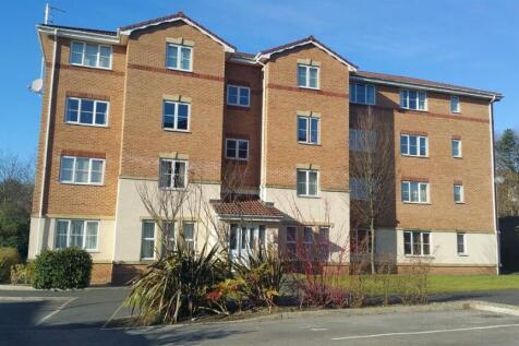 Well-maintained three-storey brick apartment bu...