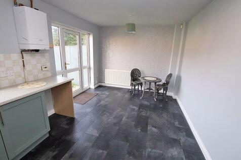 Kitchen diner photo 2