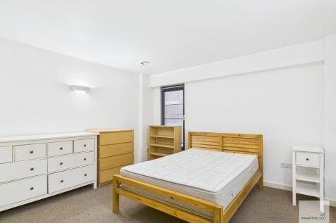 CAM03394G0-PR0403...