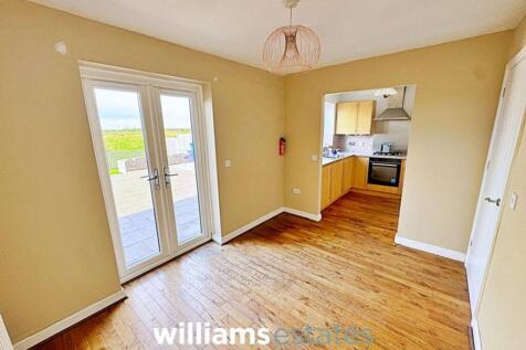 Prestatyn, LL19 photo 4