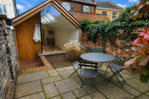GARDEN 1 