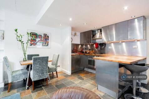 Kitchen Breakfast Bar