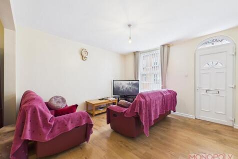 CAM04439G0-PR0284-STILL002.jpg