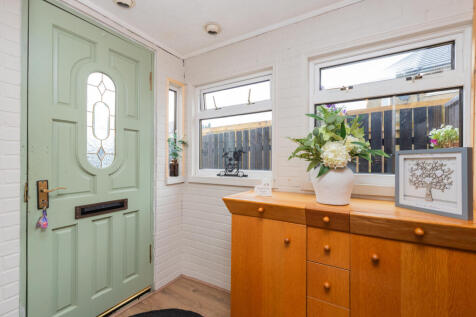106 Blackstone Crescent G53 5LF-9