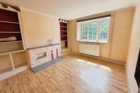 Bulford Road, Durrington photo 3