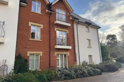 Ground floor flat with patio - West facing