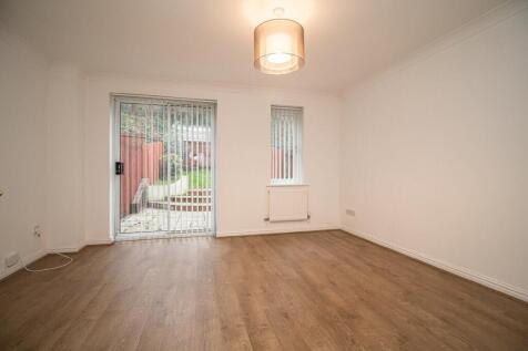 Rowland Drive, Caerphilly, CF83 photo 3
