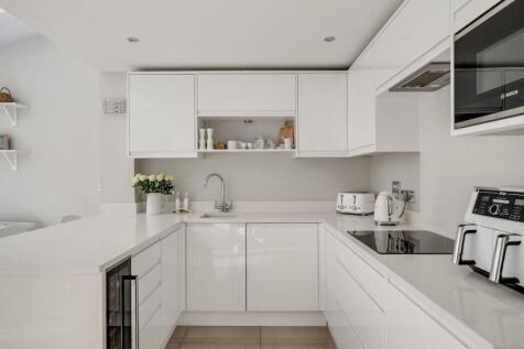 Chislehurst, BR7 - property photo