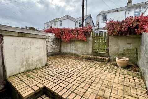 5 Carclew Avenue Garden