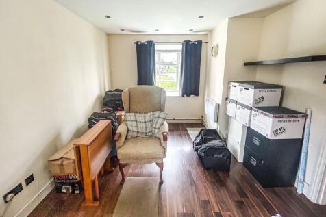 137 Ragees Road, Kingswinford, West Midlands, DY6 8NQ