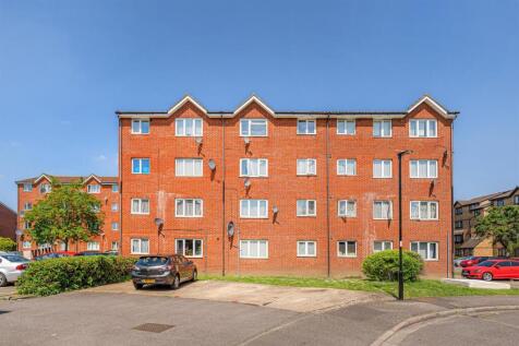 London, N9 - property photo
