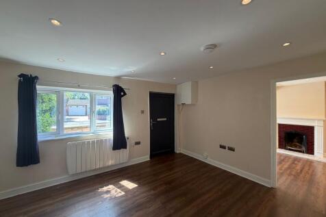 High Street, Kempston, MK42 photo 3