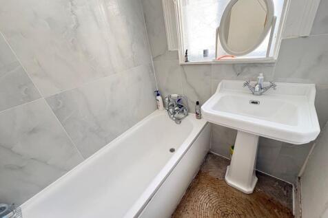 Higham Road, Haringey,  photo 5