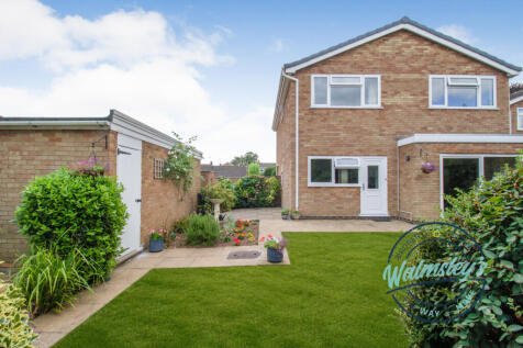 Rear view showing space to extend at side of house