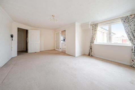 Tyrell Lodge, Chelmsford, Essex photo 3