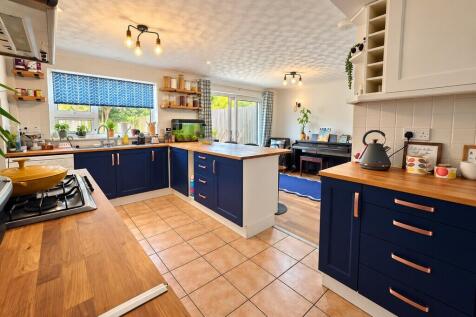kitchen diner 2