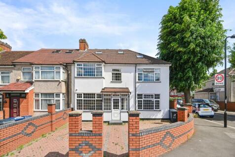 AHREN - 43 Mansell Road - External4 (1).jpg