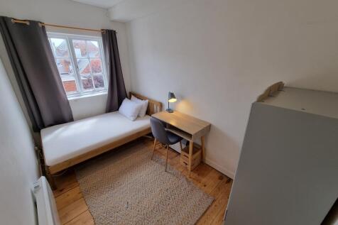 Flat 8, Birkland House, Portland Street, Leamington Spa, photo 5