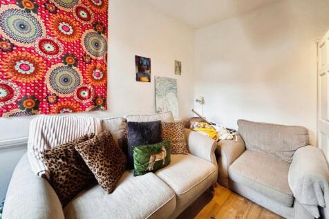 Thorn Grove, Manchester, Greater Manchester, M14 photo 5
